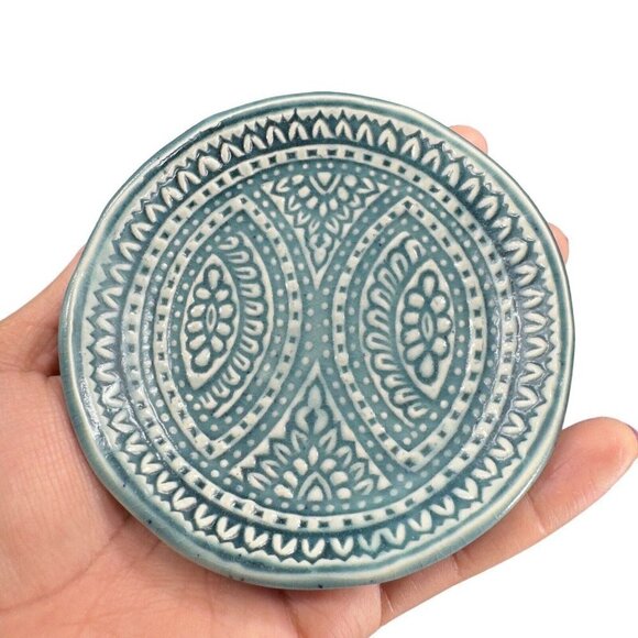 Hand Made Studio Pottery Small Dish Plate Pattern Textured Artist Signed KJ - Picture 11 of 12